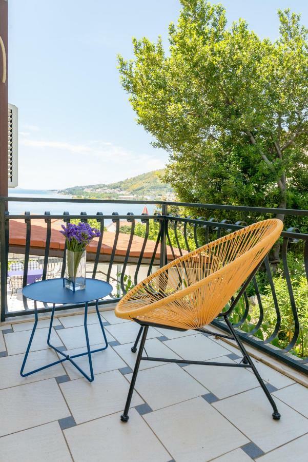 Apartmani Mirta Omiš Eksteriør bilde